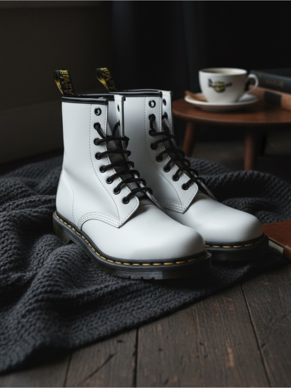 Dr. Martens 1460 White Smooth Leather 8-Eye Lace-Up Combat Boots Size Women’s 8